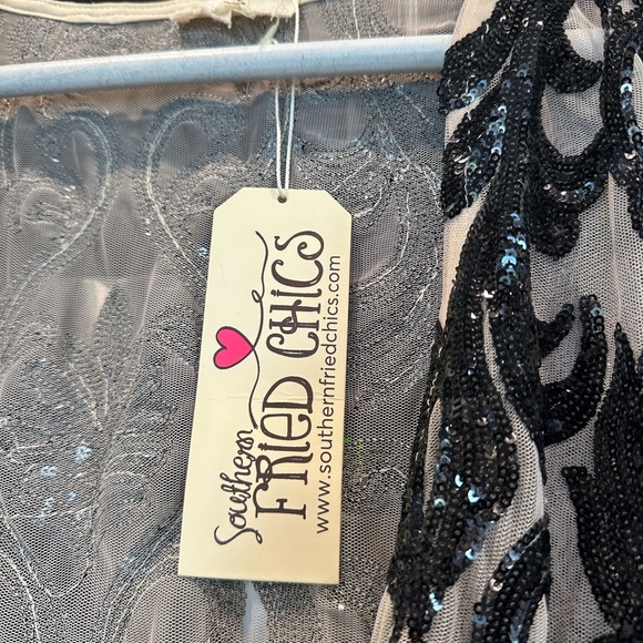 Elegant Black and White Embellished Coat - Picture 6 of 7